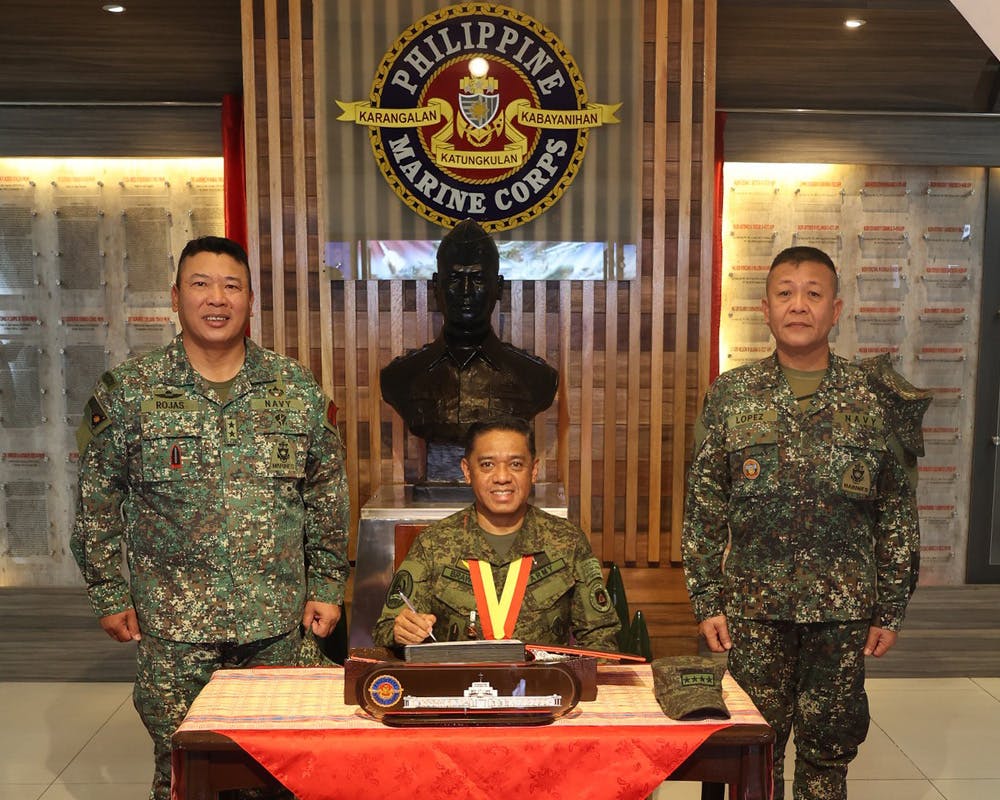 CSAFP visits PMC, urges Marines to remain United as the AFP and Loyal to the Country