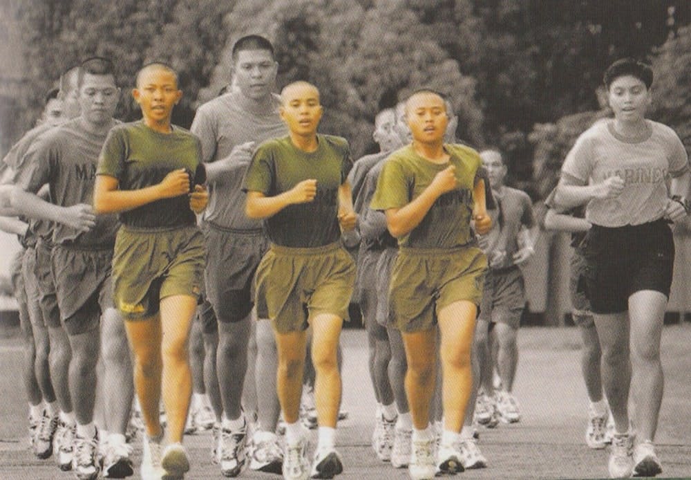 Female Marines undergo training together with their male counterparts (1)